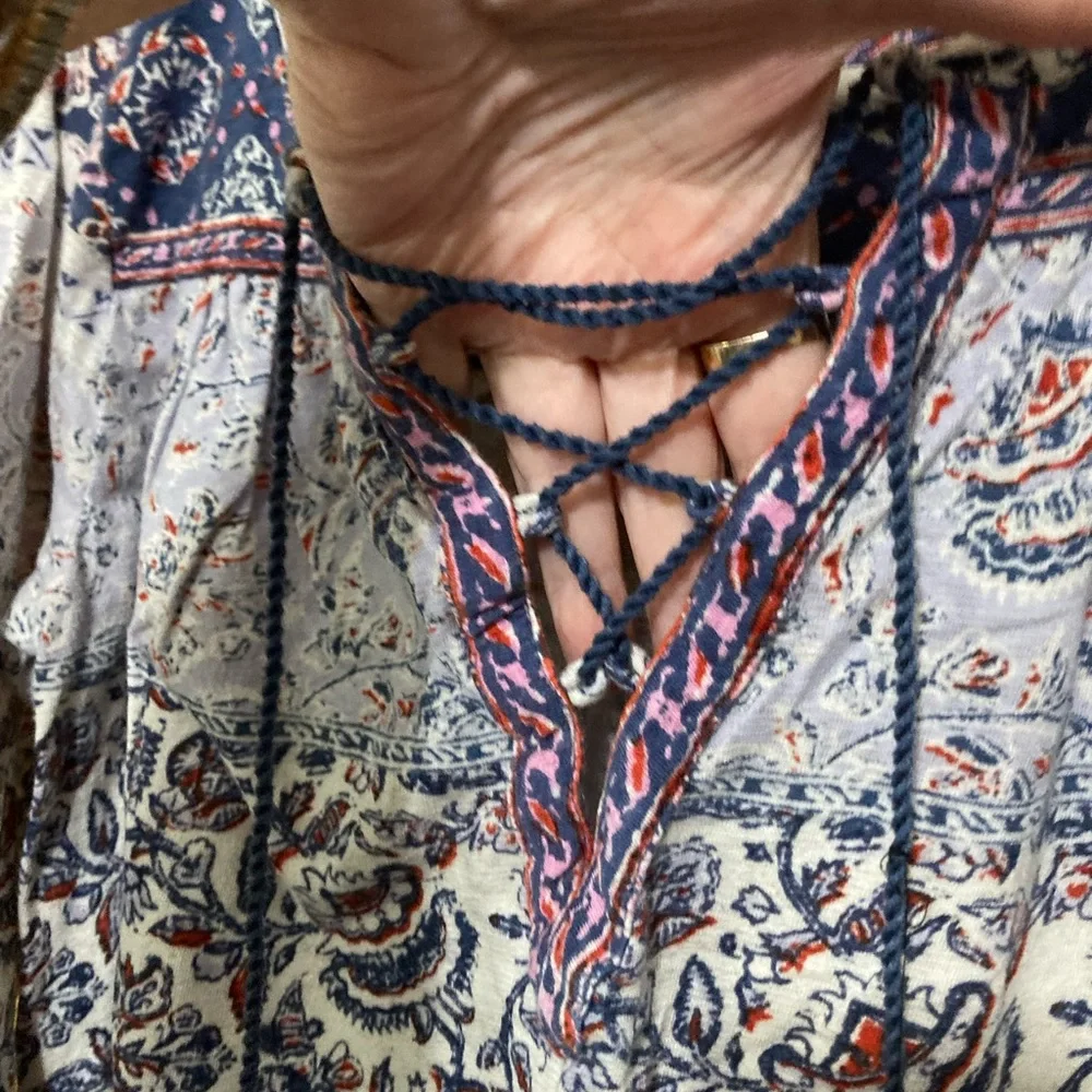 Lucky Brand size M boho-style 3/4 sleeve top with lace-up neckline - Picture 5 of 6